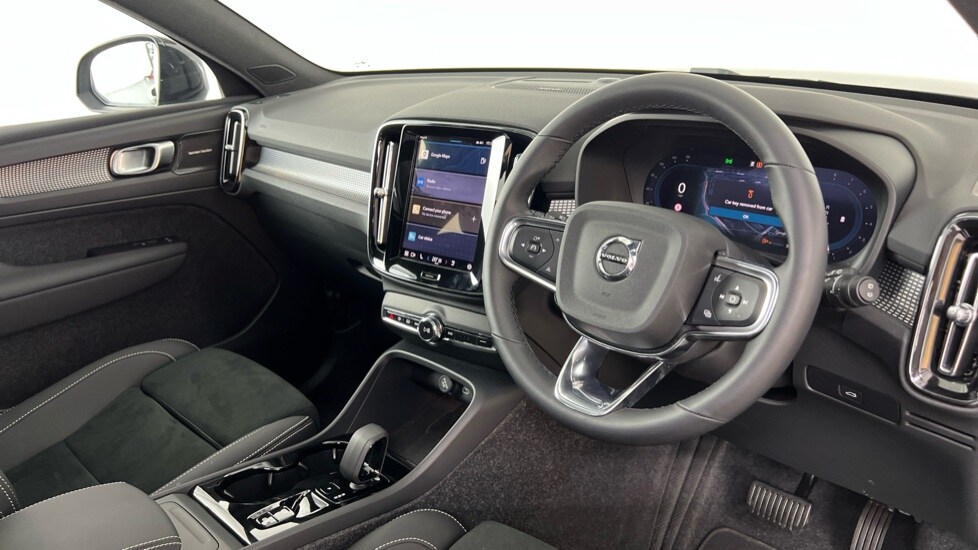 Used Volvo XC40 2025 for sale - 76003584: Photo 4