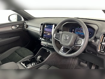 Used Volvo XC40 2025 for sale - 76003584: Photo 4