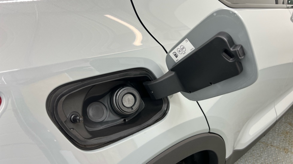 Used Volvo XC40 2025 for sale - 77818907: Photo 15