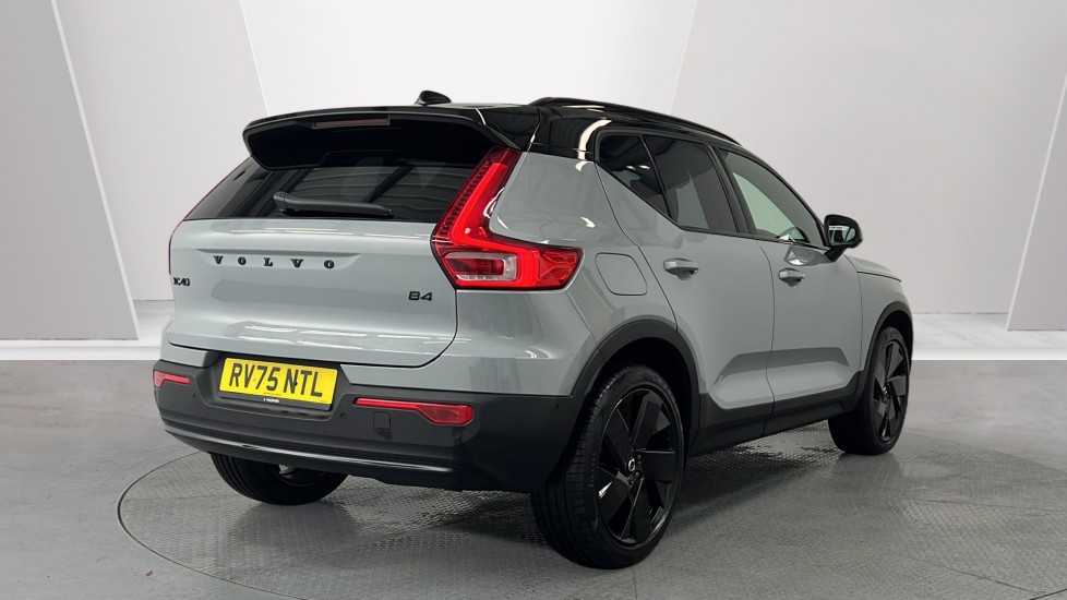Used Volvo XC40 2025 for sale - 77818907: Photo 2
