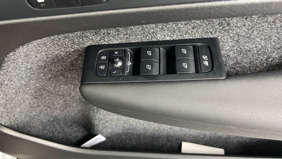 Used Volvo XC40 2025 for sale - 77818907: Photo 23