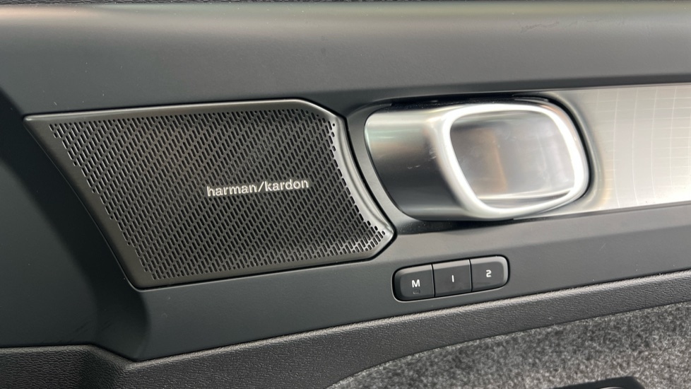 Used Volvo XC40 2025 for sale - 77818907: Photo 37