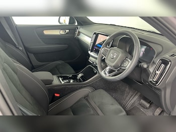 Used Volvo XC40 2025 for sale - 79070932: Photo