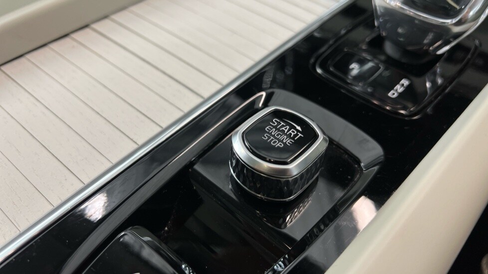 Used Volvo XC60 2025 for sale - 77581360: Photo 26