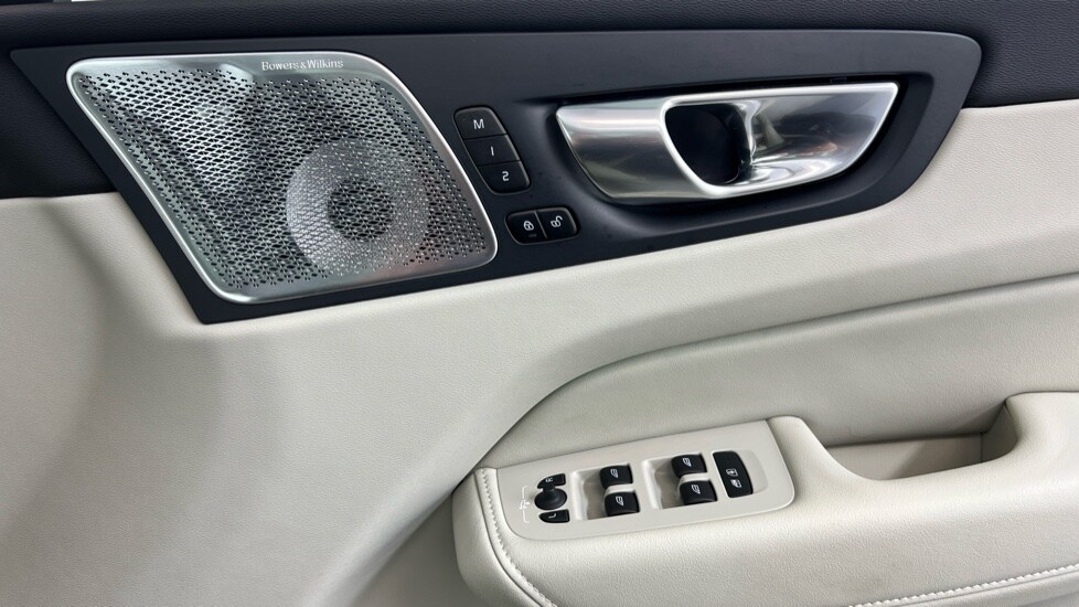 Used Volvo XC60 2025 for sale - 77581360: Photo 28