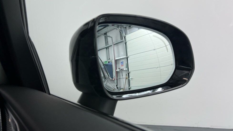 Used Volvo XC60 2025 for sale - 77581360: Photo 31