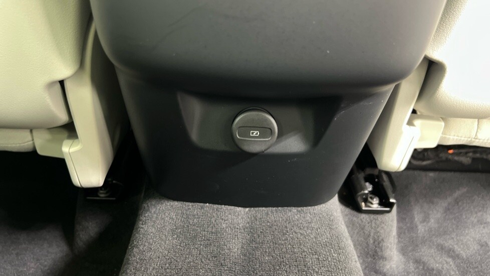 Used Volvo XC60 2025 for sale - 77581360: Photo 36