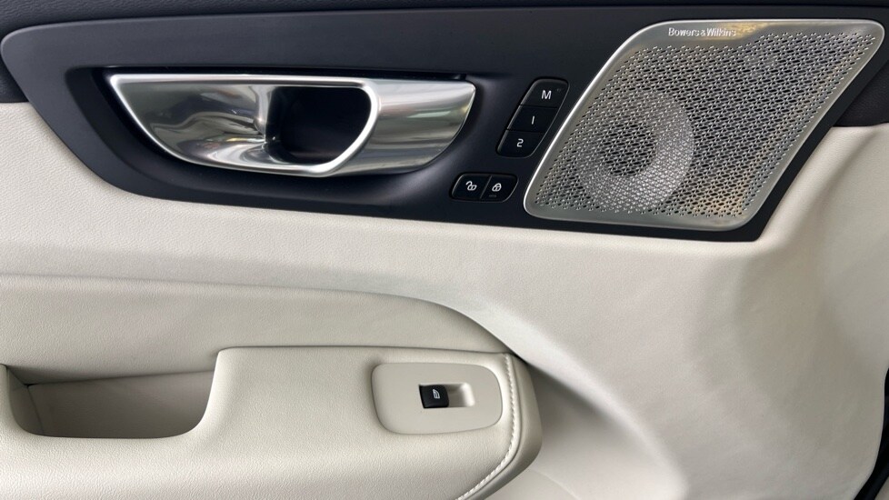 Used Volvo XC60 2025 for sale - 77581360: Photo 53