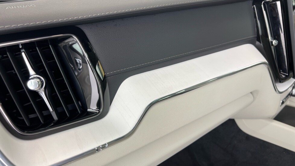Used Volvo XC60 2025 for sale - 77581360: Photo 55