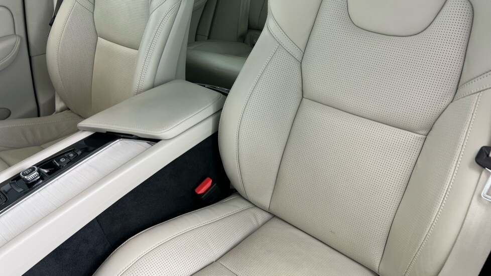 Used Volvo XC60 2025 for sale - 77581360: Photo 56