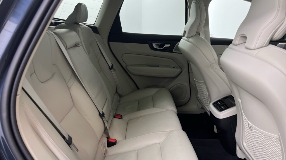 Used Volvo XC60 2025 for sale - 77581360: Photo 6