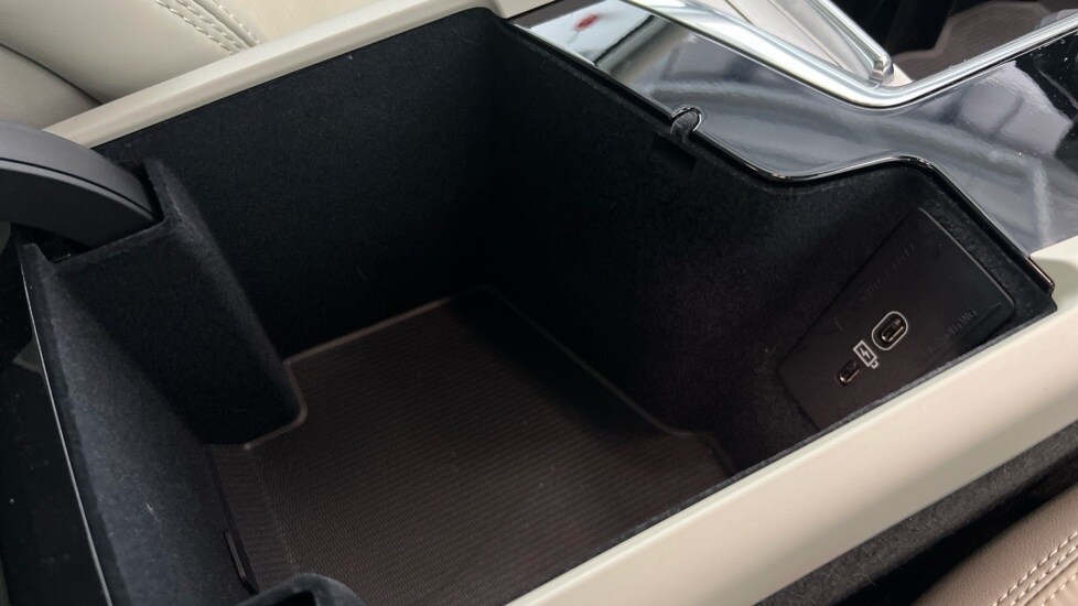 Used Volvo XC60 2025 for sale - 77581360: Photo 64