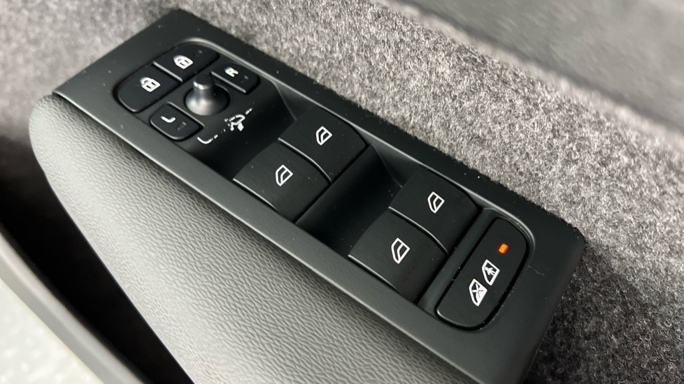 Used Volvo XC40 2024 for sale - 77170447: Photo 22