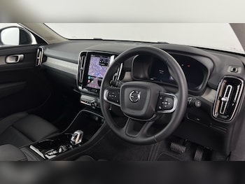 Used Volvo XC40 2025 for sale - 78000350: Photo