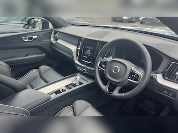 Used Volvo XC60 2023 for sale - 79413453: Photo
