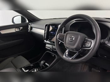 Used Volvo XC40 2023 for sale - 75544606: Photo