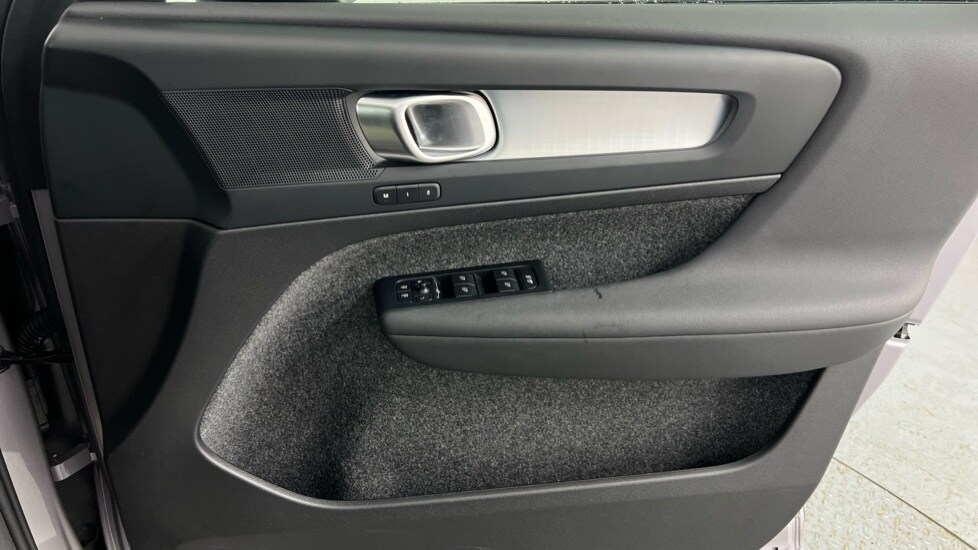 Used Volvo XC40 2025 for sale - 77031419: Photo 28