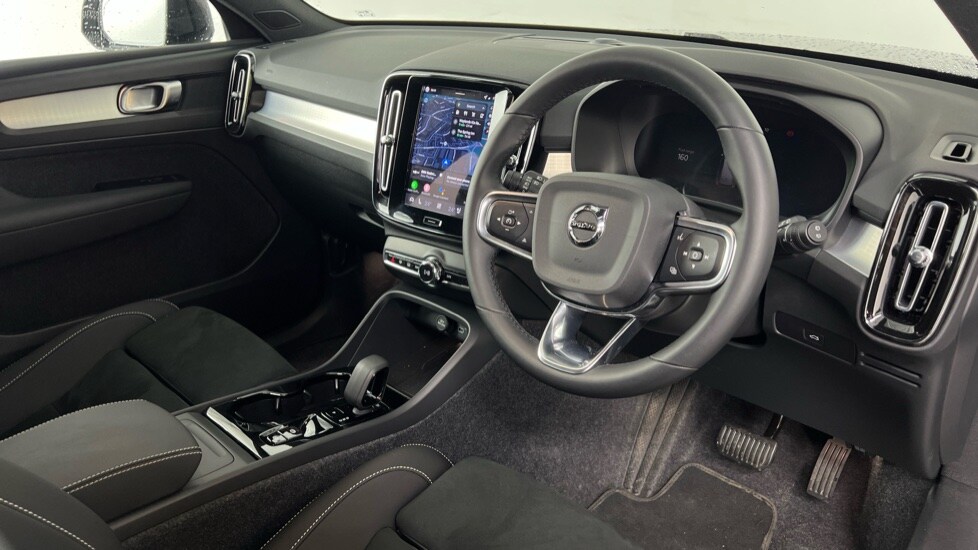 Used Volvo XC40 2025 for sale - 77031419: Photo 4