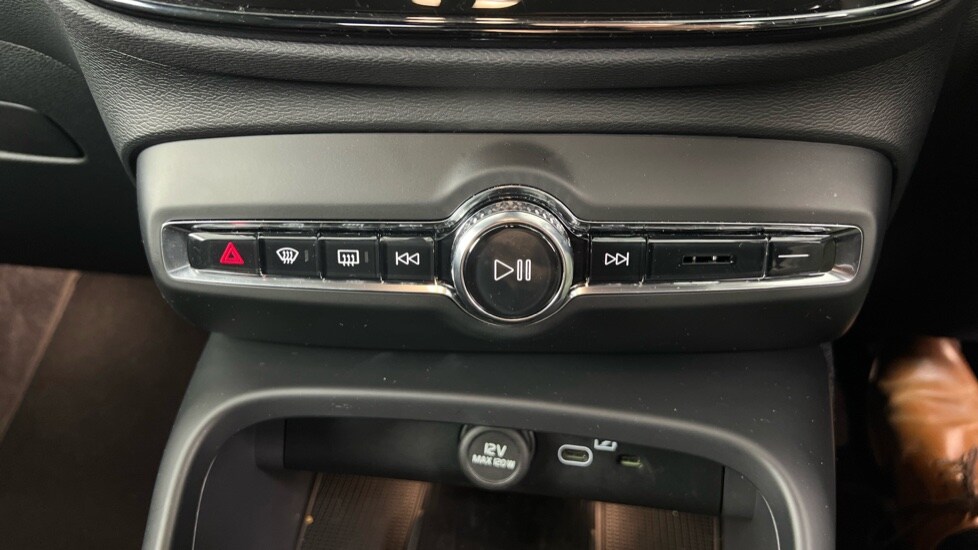 Used Volvo XC40 2025 for sale - 77031419: Photo 42