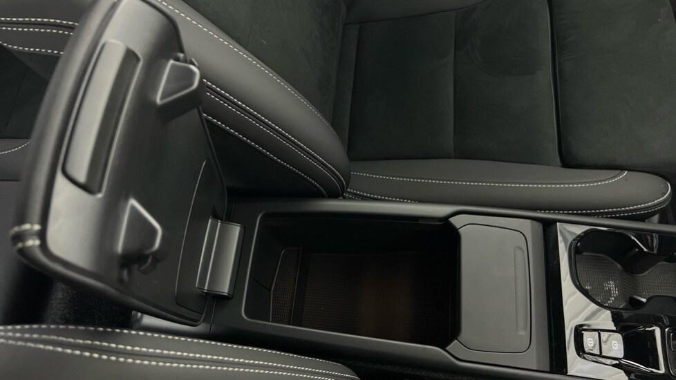 Used Volvo XC40 2025 for sale - 77031419: Photo 44