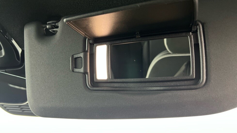 Used Volvo XC40 2025 for sale - 77031419: Photo 45