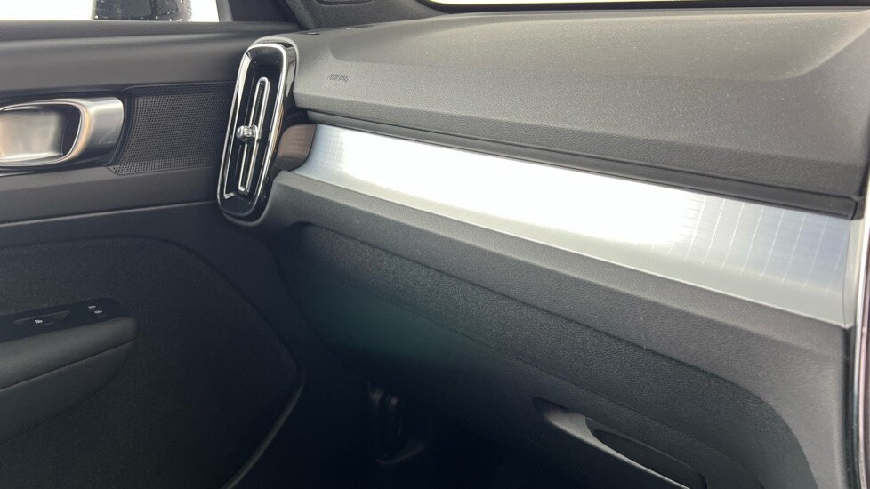 Used Volvo XC40 2025 for sale - 77031419: Photo 46