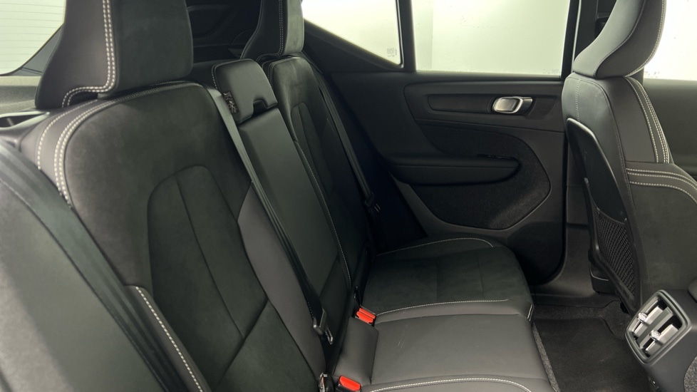 Used Volvo XC40 2025 for sale - 77031419: Photo 6