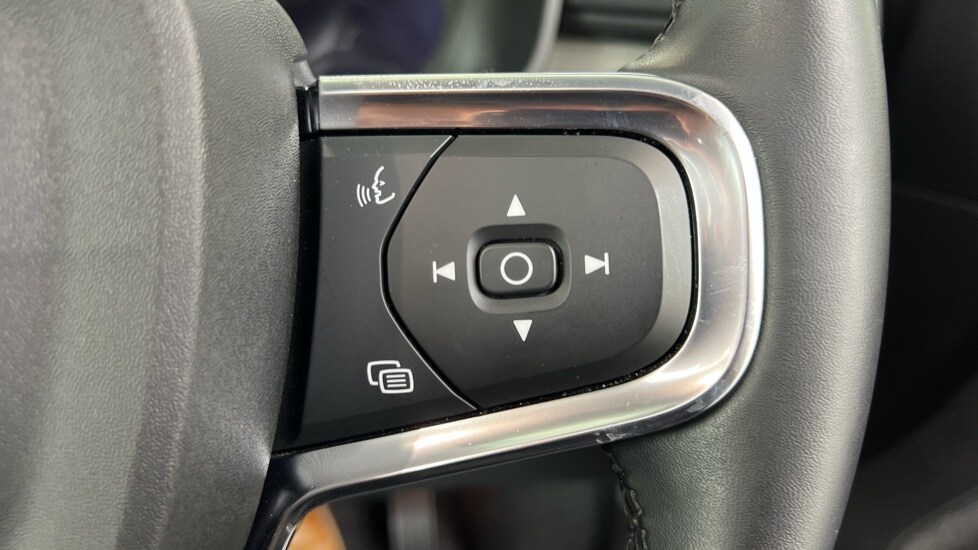 Used Volvo XC40 2023 for sale - 78123079: Photo 21