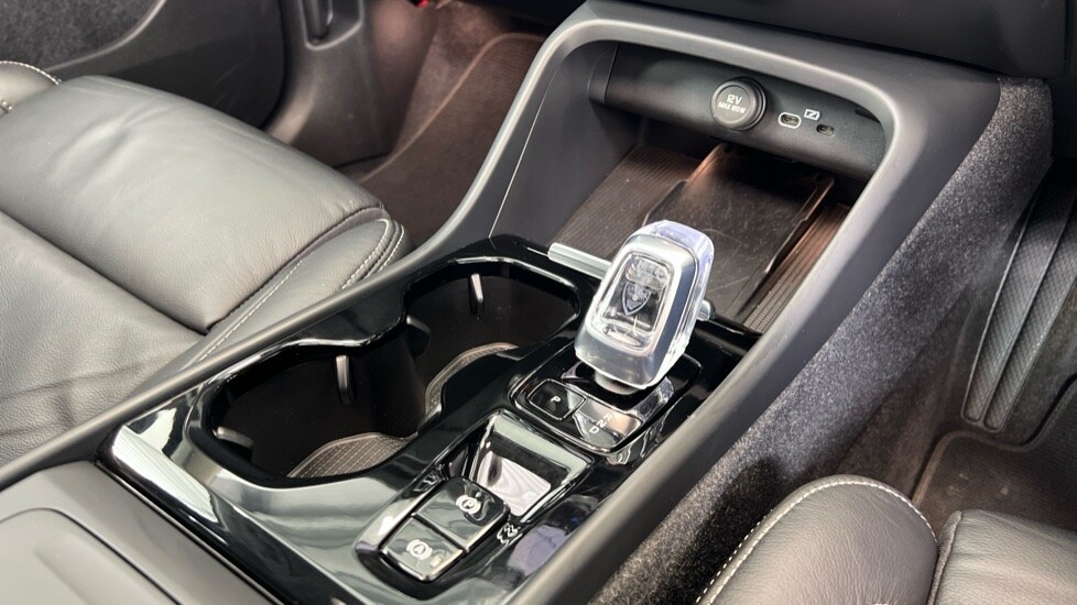 Used Volvo XC40 2023 for sale - 78123079: Photo 24