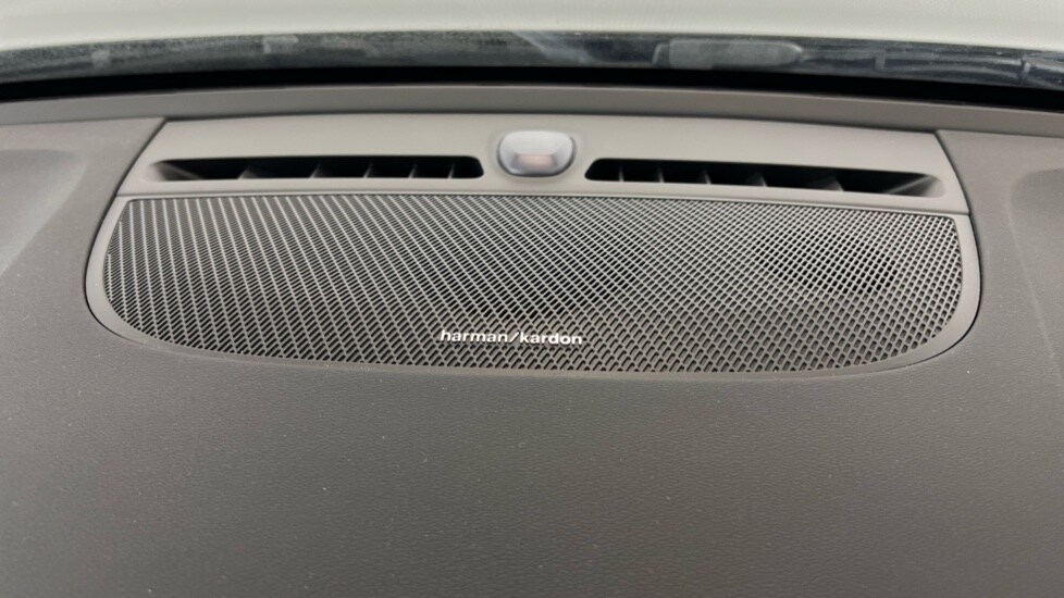 Used Volvo XC40 2023 for sale - 78123079: Photo 25