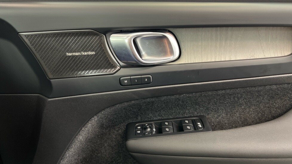 Used Volvo XC40 2023 for sale - 78123079: Photo 28