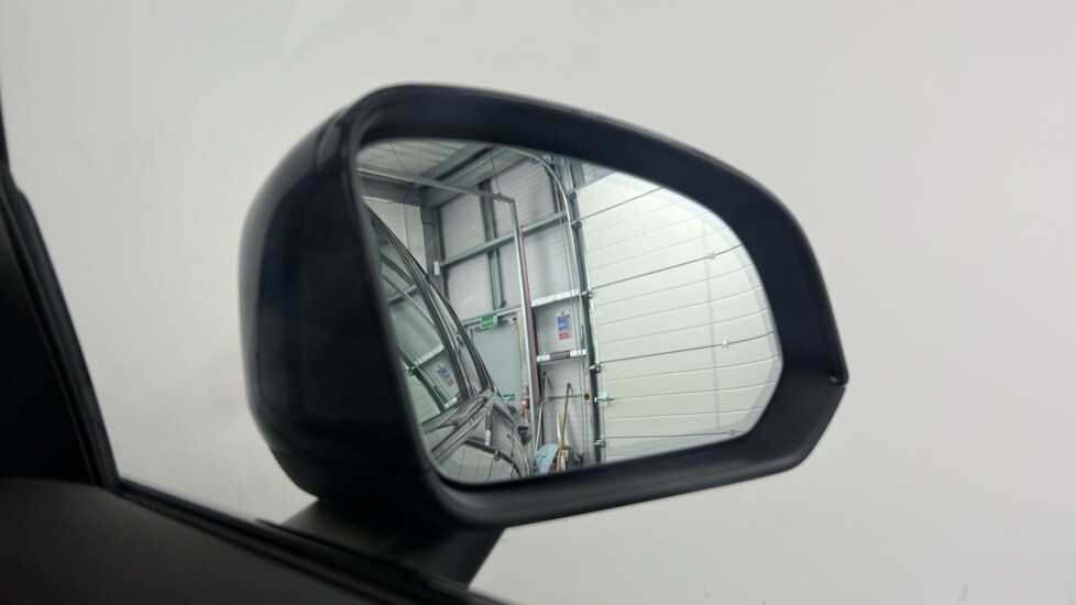 Used Volvo XC40 2023 for sale - 78123079: Photo 29