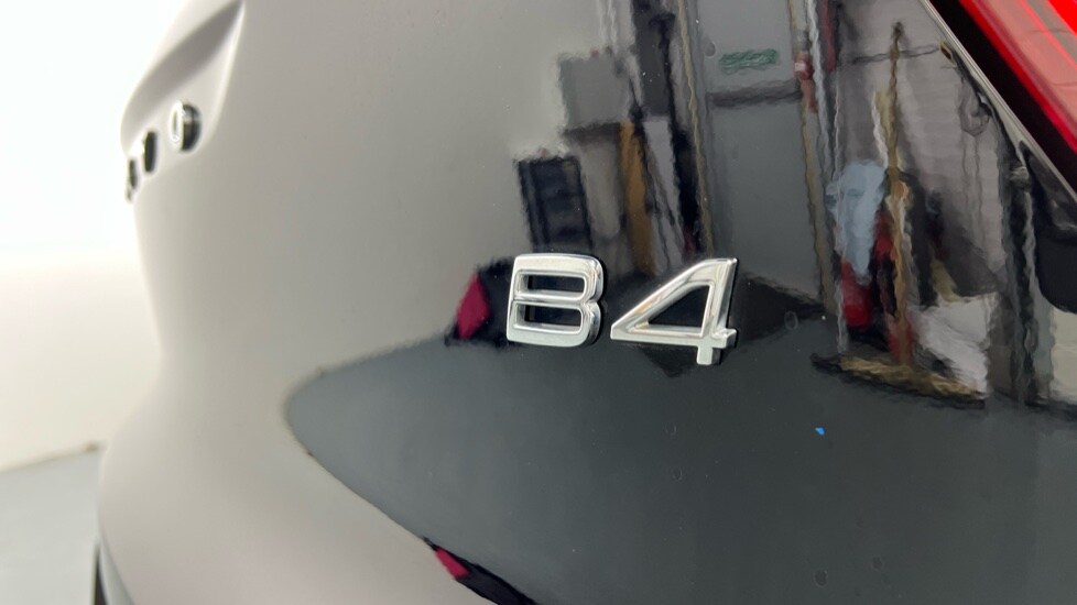 Used Volvo XC40 2023 for sale - 78123079: Photo 33