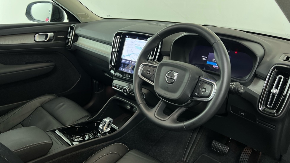 Used Volvo XC40 2023 for sale - 78123079: Photo 4