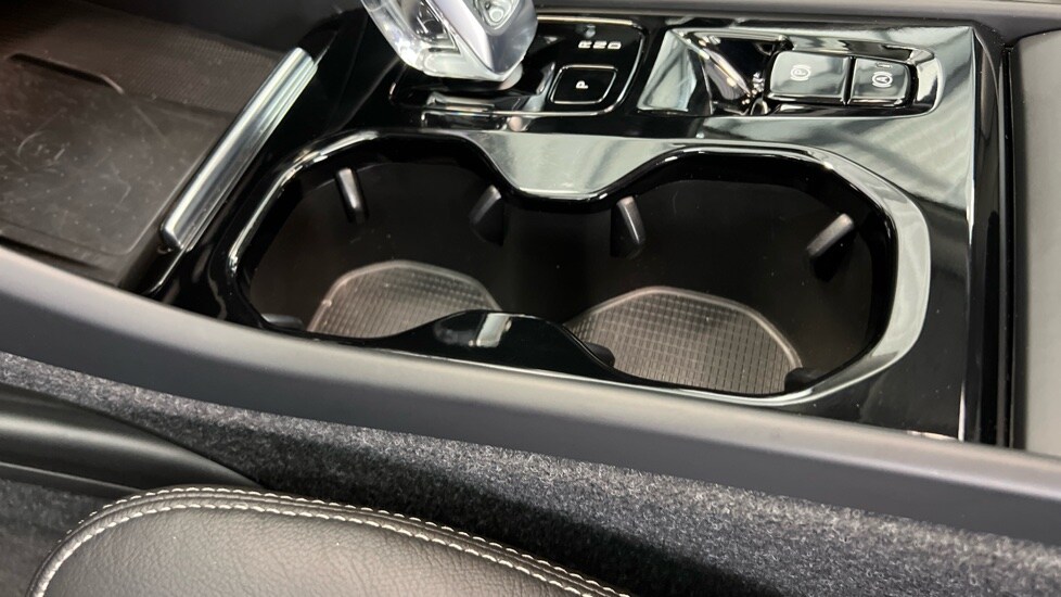 Used Volvo XC40 2023 for sale - 78123079: Photo 48