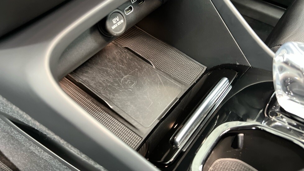 Used Volvo XC40 2023 for sale - 78123079: Photo 49