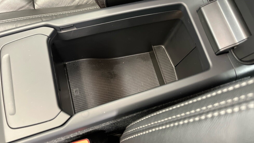 Used Volvo XC40 2023 for sale - 78123079: Photo 51