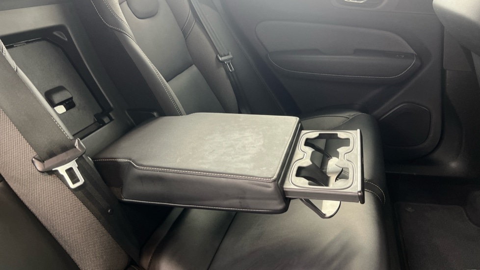 Used Volvo XC60 2022 for sale - 76901313: Photo 32