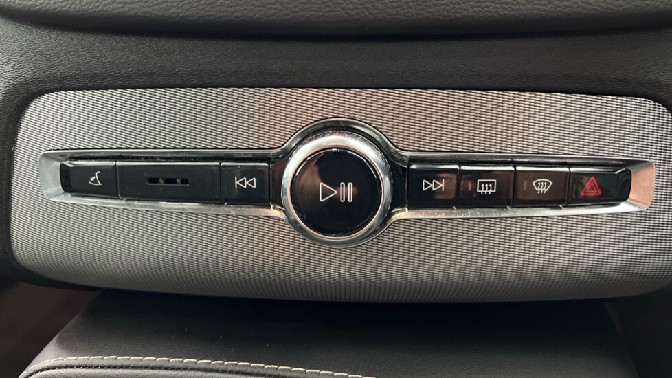 Used Volvo XC90 2022 for sale - 77333083: Photo 42