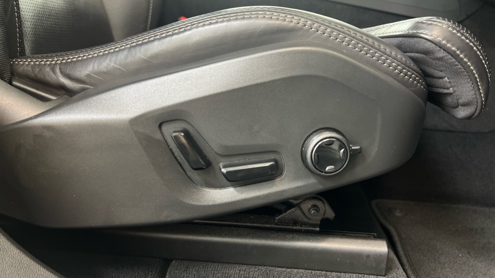 Used Volvo XC60 2020 for sale - 76652412: Photo 28