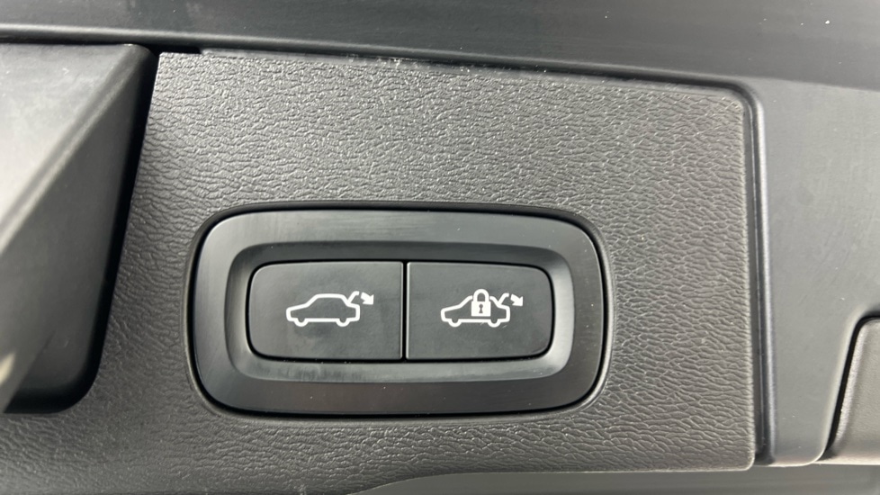 Used Volvo XC60 2020 for sale - 76652412: Photo 33