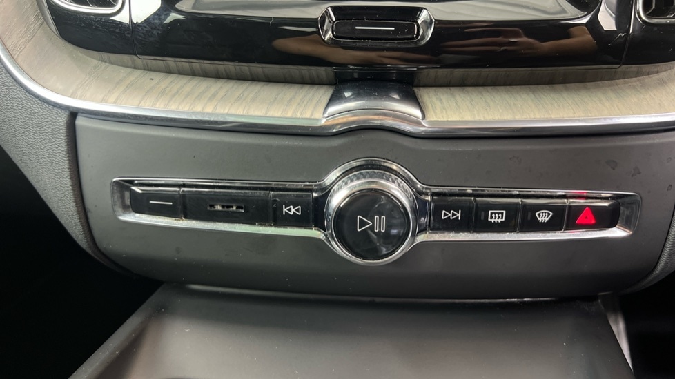 Used Volvo XC60 2020 for sale - 76652412: Photo 37