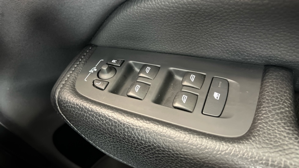 Used Volvo XC60 2022 for sale - 77526083: Photo 24