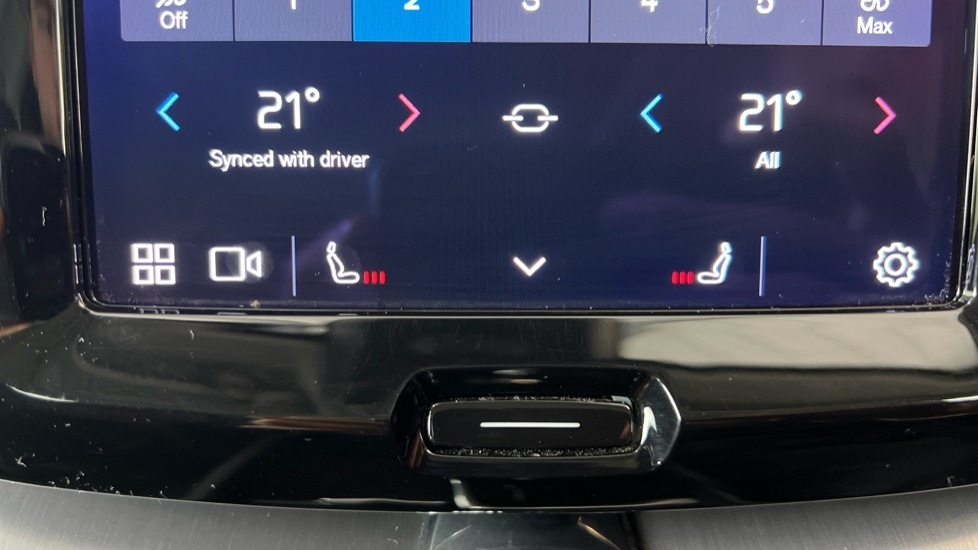 Used Volvo XC60 2022 for sale - 77526083: Photo 41