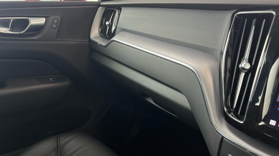 Used Volvo XC60 2022 for sale - 77526083: Photo 42