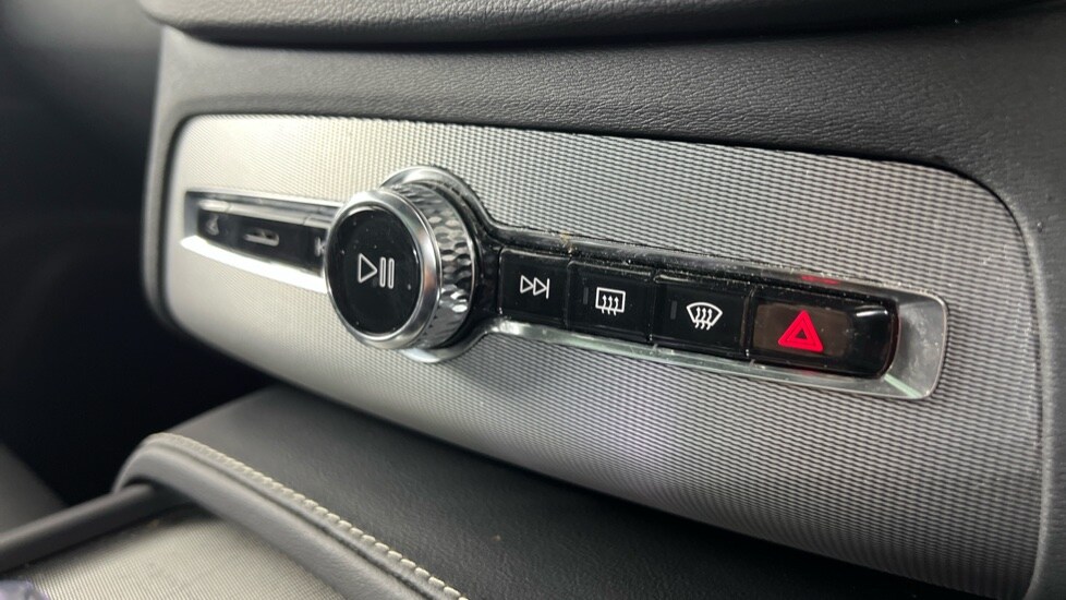 Used Volvo XC90 2023 for sale - 75992674: Photo 14