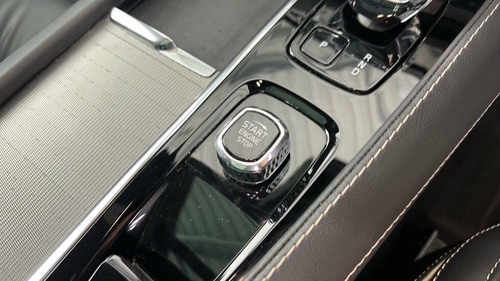 Used Volvo XC90 2023 for sale - 75992674: Photo 25