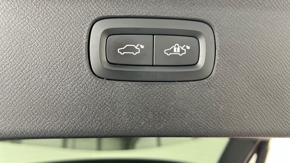 Used Volvo XC90 2023 for sale - 75992674: Photo 33