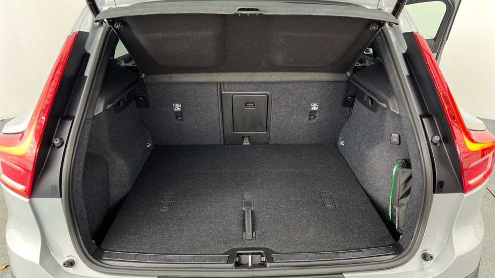 Used Volvo XC40 2025 for sale - 77982984: Photo 13