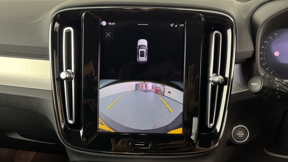 Used Volvo XC40 2025 for sale - 77982984: Photo 18